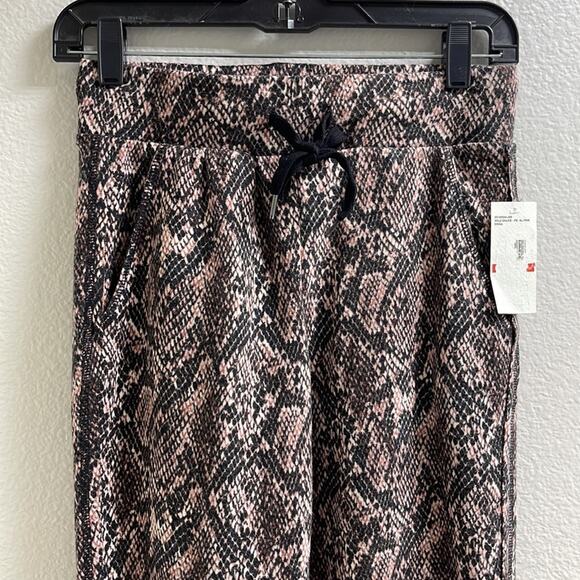 D) Jessica Simpson Wild Snake Pink Erina size Petite Extra Small - Picture 3 of 15